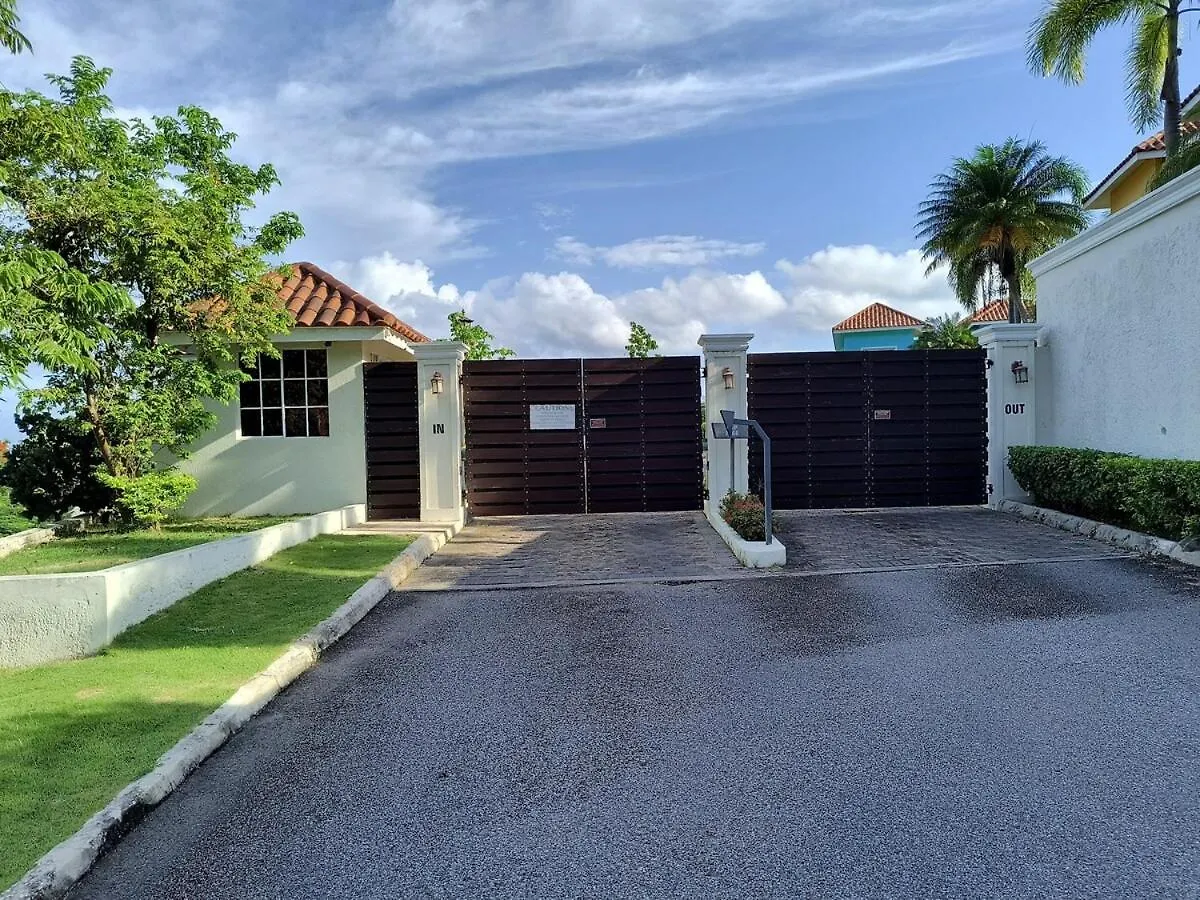 Hébergement de vacances 3 Bedroom With A Nice View Montego Bay